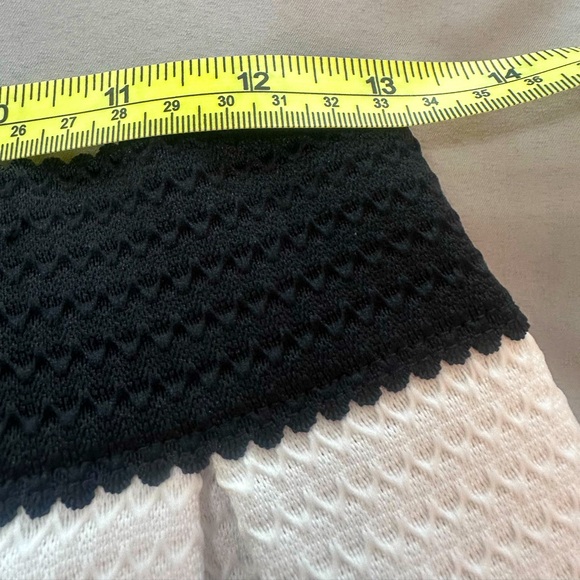 Express Black & White Striped A-Line Mini Skirt Sz M - Picture 2 of 3